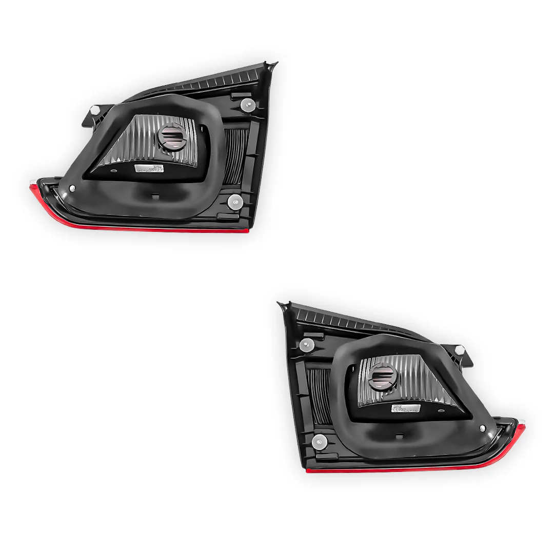 Subaru Levorg VM (2016 - 2020) Rear Garnish Tail Lights LH + RH - Image 3